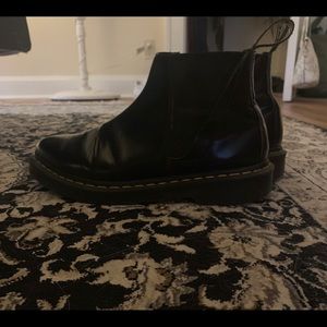 Dr. Martens Chelsea boot